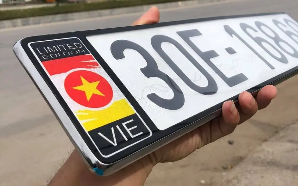 Ép biển số xe đẹp